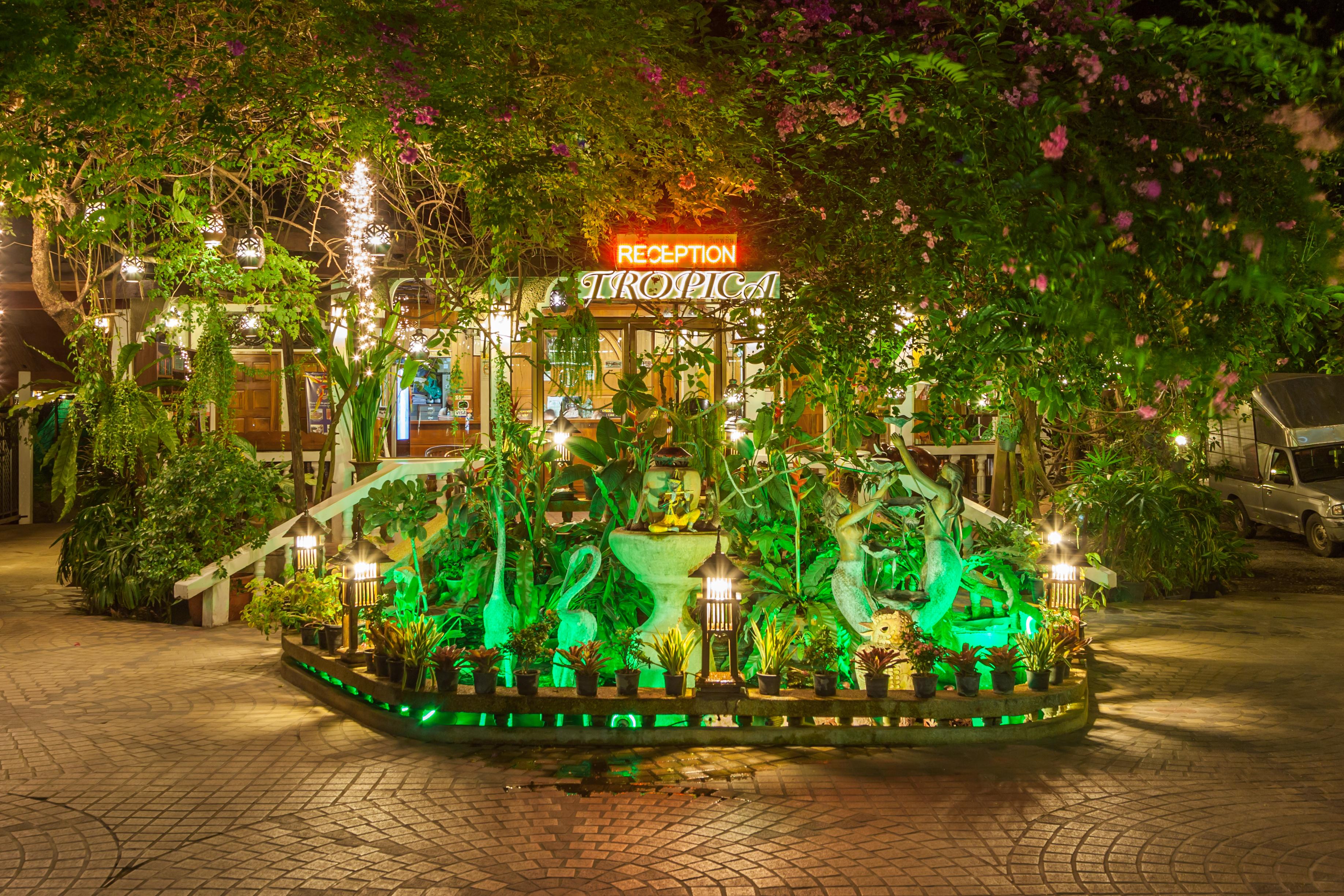 Tropica Bungalow Beach Hotel Patong Экстерьер фото
