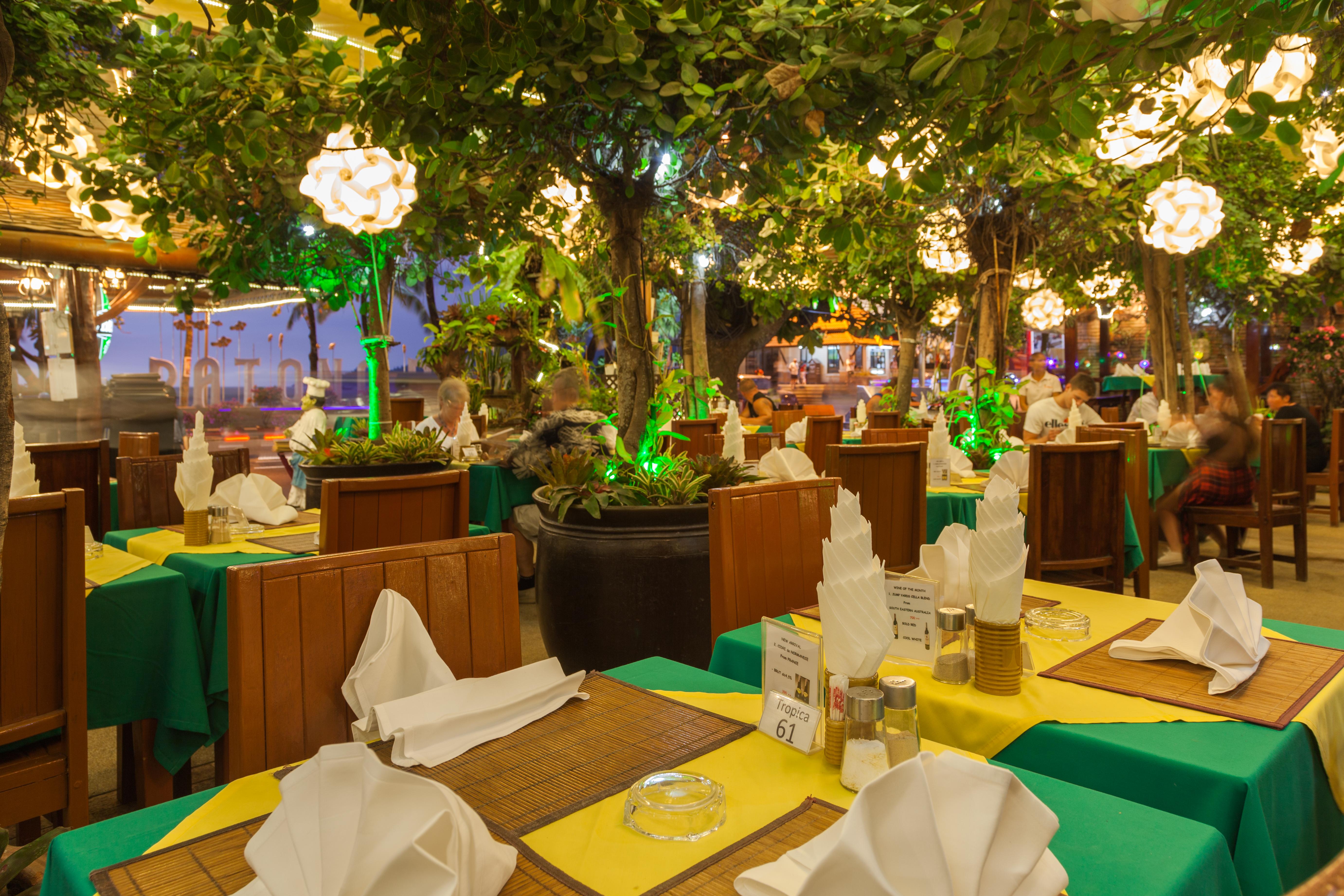 Tropica Bungalow Beach Hotel Patong Экстерьер фото