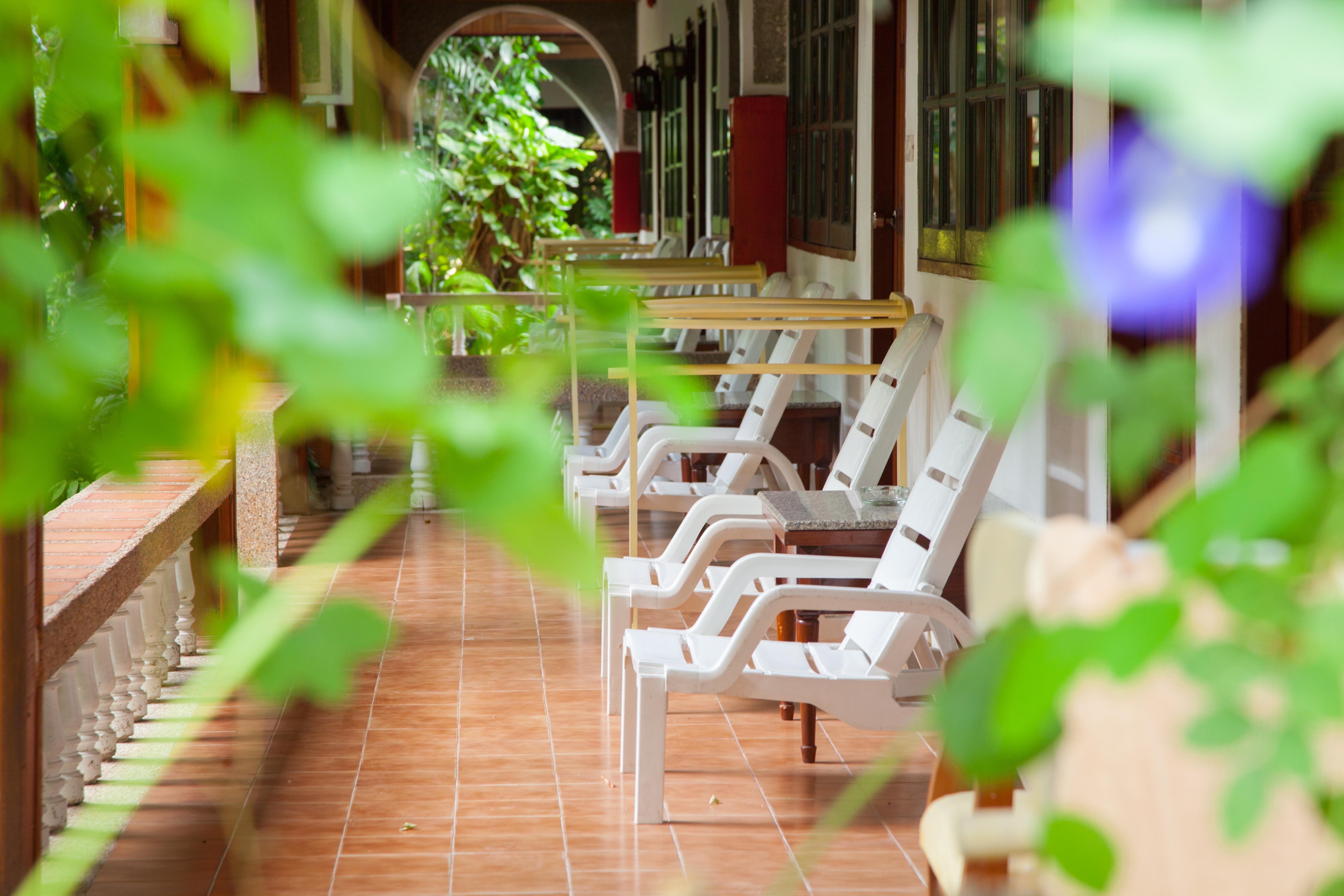 Tropica Bungalow Beach Hotel Patong Экстерьер фото