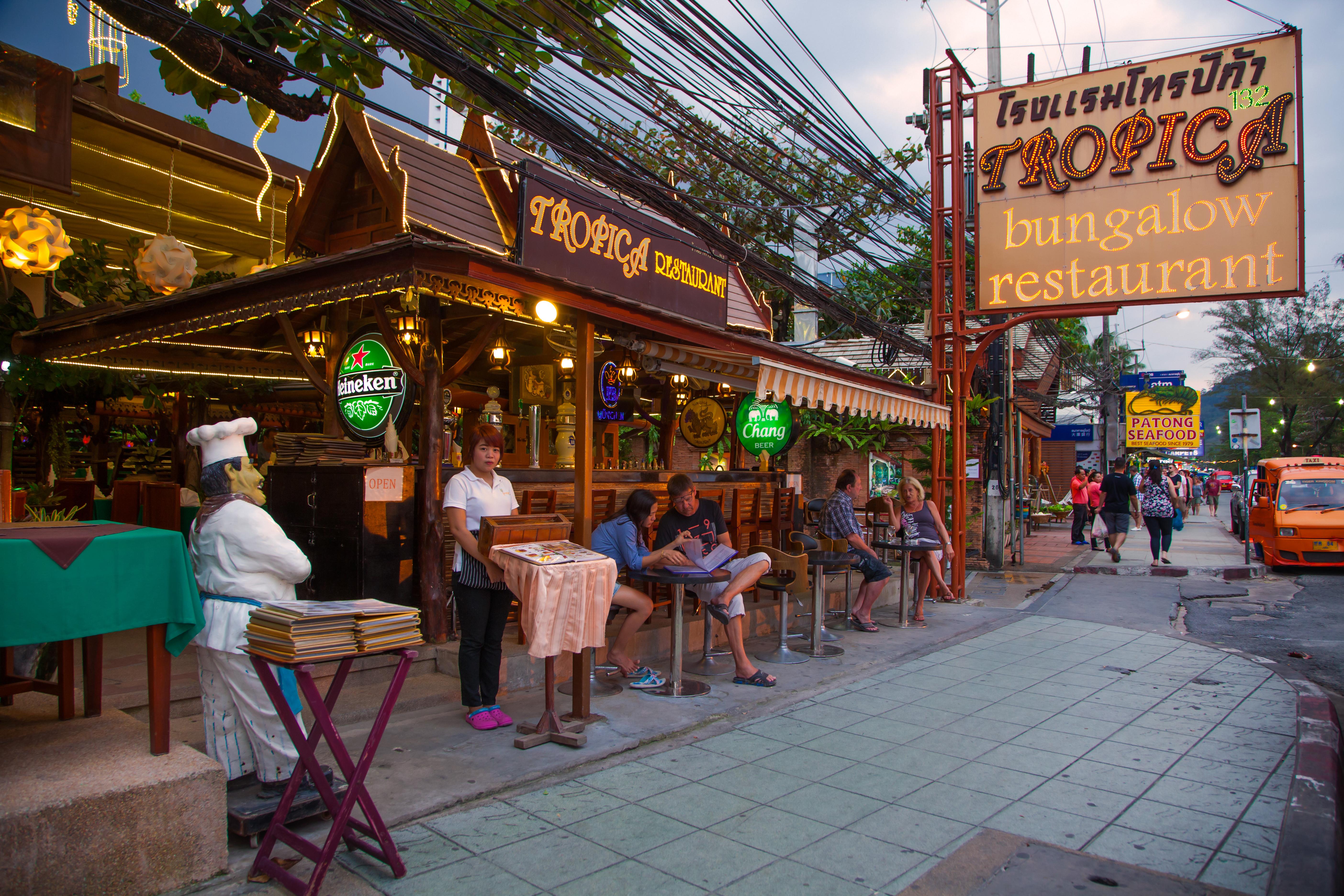 Tropica Bungalow Beach Hotel Patong Экстерьер фото
