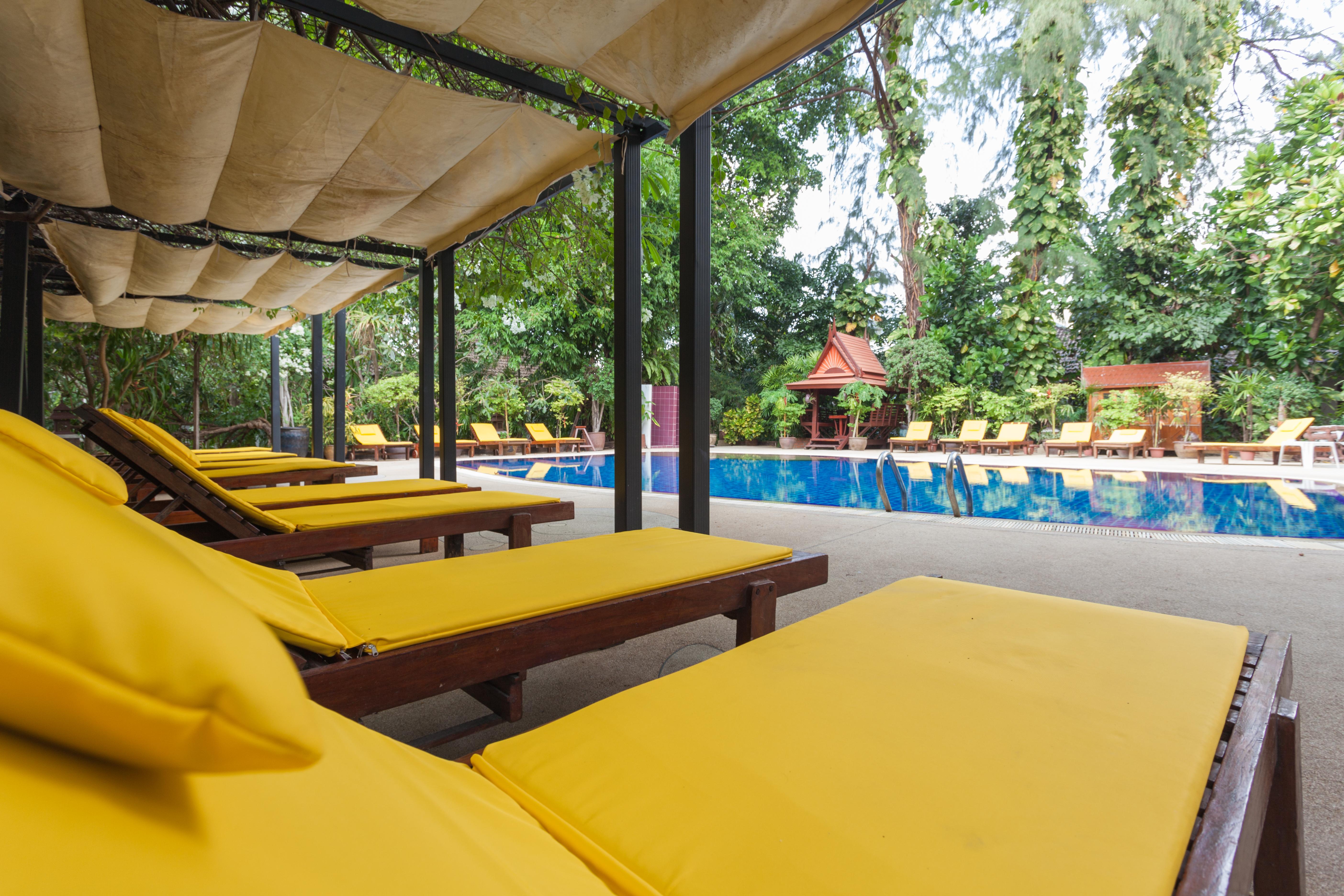 Tropica Bungalow Beach Hotel Patong Экстерьер фото